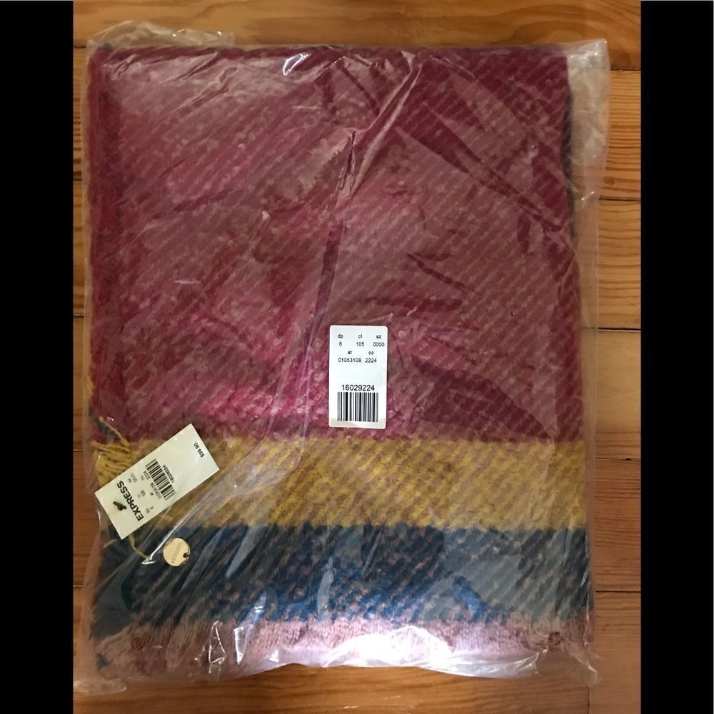 Express Color block blanket scarf - Picture 2 of 3
